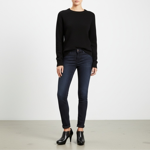 Bandolino Heeled Leather Bootie - Picture 2 of 9